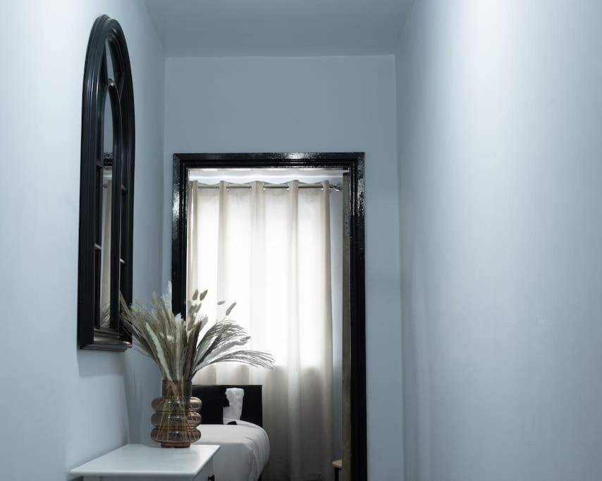 Lovely Studio Flat In Stoke-On-Trent Town Centre Esterno foto