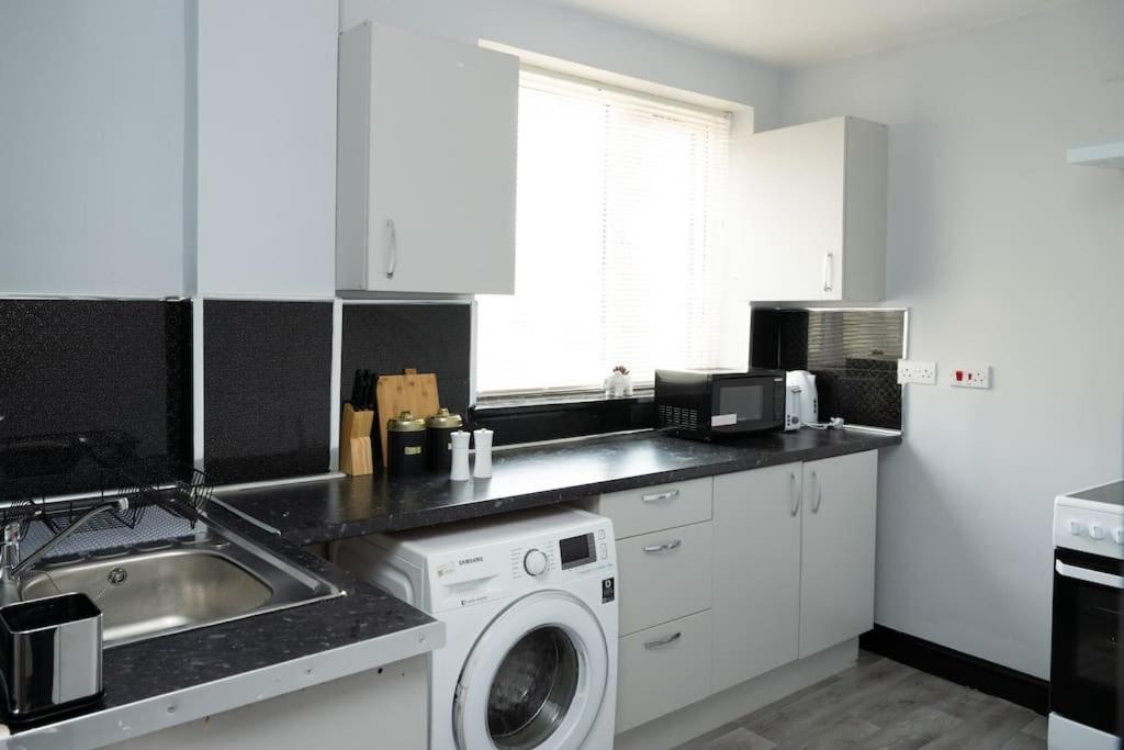 Lovely Studio Flat In Stoke-On-Trent Town Centre Esterno foto